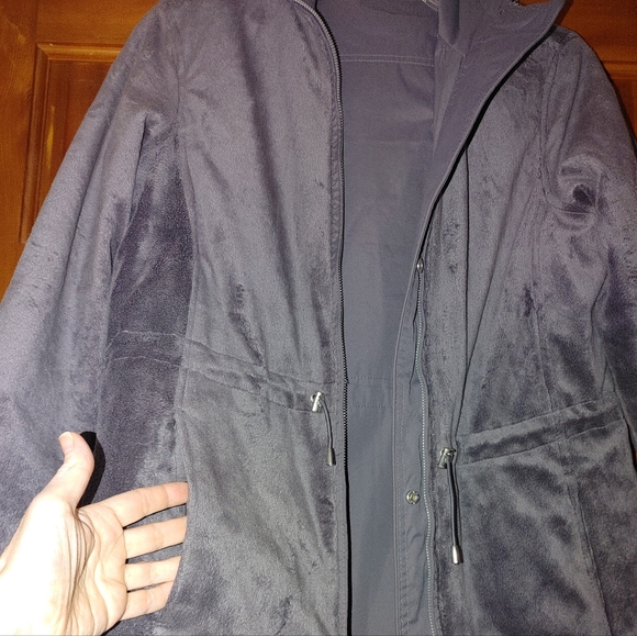 Free Country Grey Reversible Rain Coat. - Picture 8 of 11